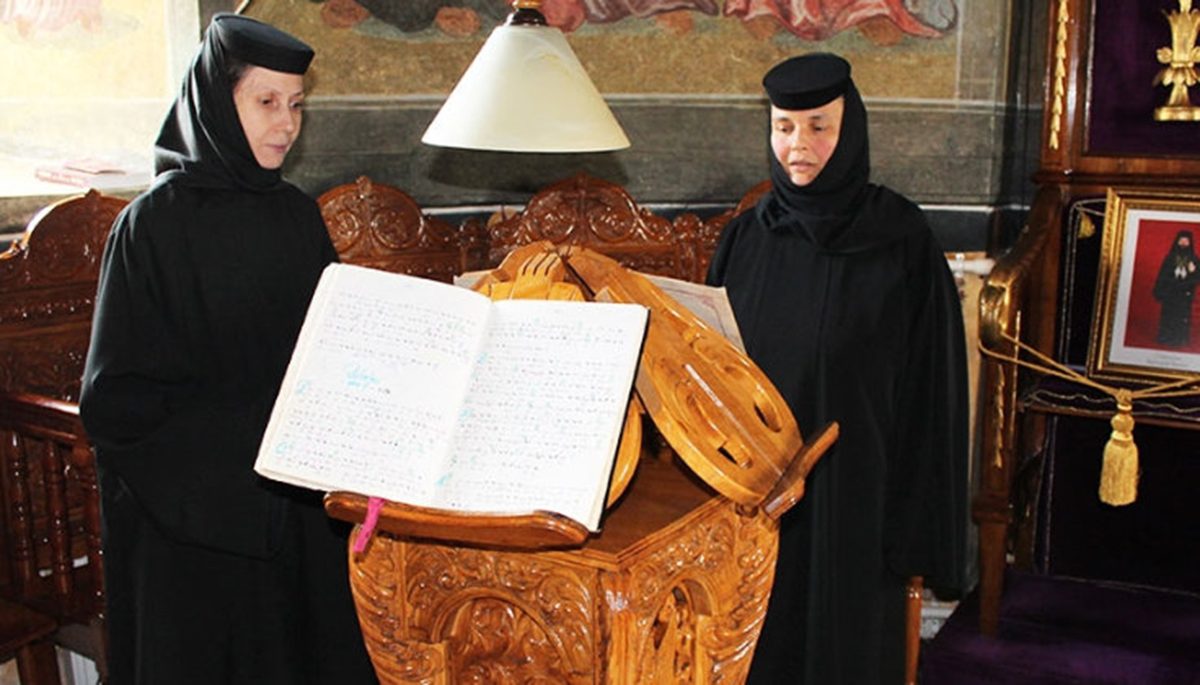 Rugăciunea de marți – Măicuțele de la Mănăstirea Prislop o rostesc de trei ori la rând în a doua zi a săptămânii
