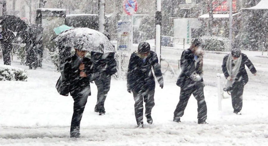 Cod galben de ninsori pentru 24 de județe. In București revin ploile și ninsorile, iar vremea se răcește