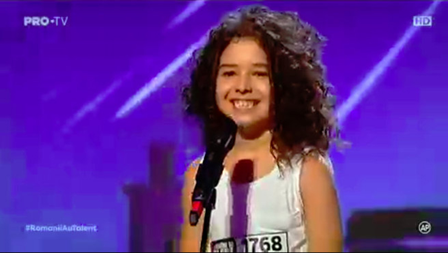 Aris Negoiţă, puștiul de 8 ani care a luat Golden Buzz la Românii au Talent! Smiley și Pavel Bartoș l-au trimis în semifinală