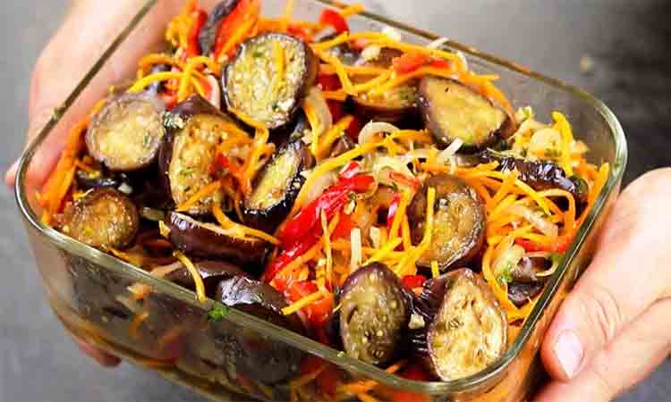 Salata de vinete cu legume- O fac des in perioada verii, este foarte usor de preparat