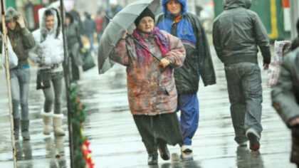 Vremea se strica incepand de...