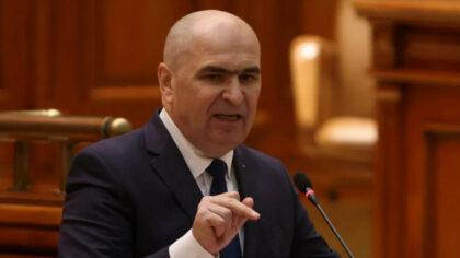 Bolojan, mesaj pentru romani: „Reduceti...